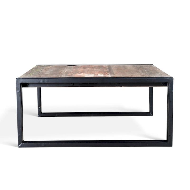 Table basse en bois recyclé et fer forgé